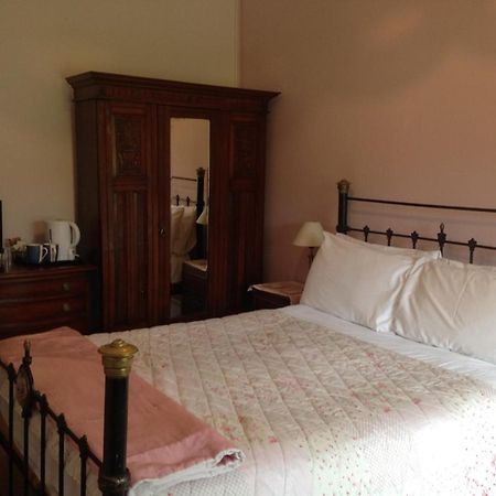The Gro Guest House Ньютаун Екстер'єр фото
