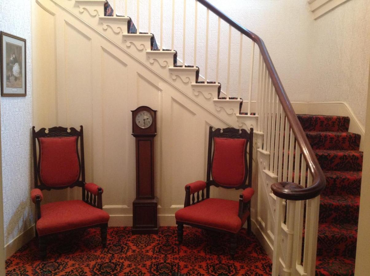 The Gro Guest House Ньютаун Екстер'єр фото